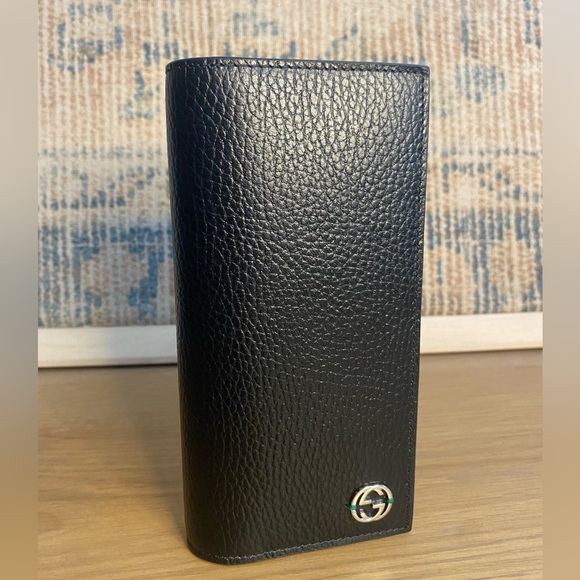 Black Gucci Long Wallet With Green Interior - Picture 2 of 6